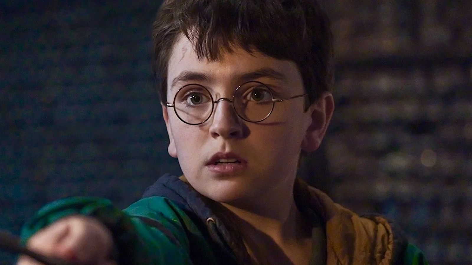 Ator no papel de Harry em imagem de divulgação da série da HBO